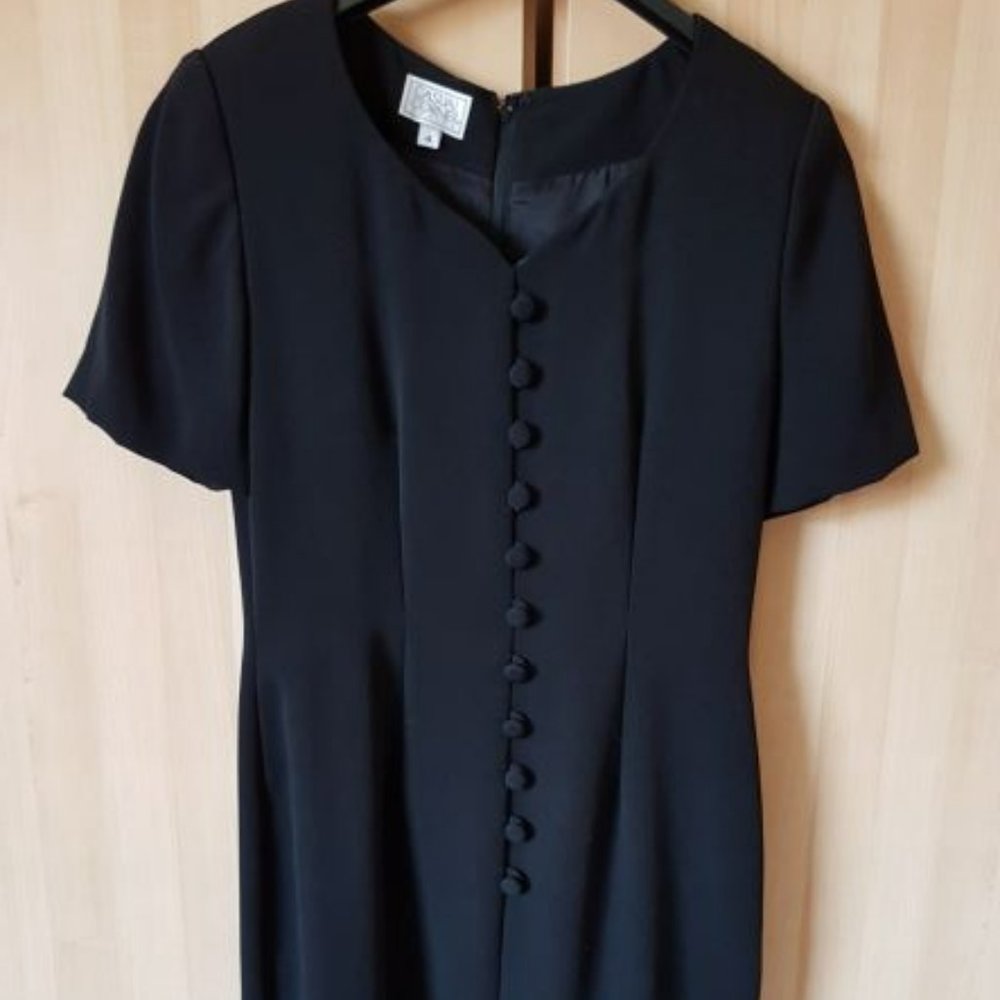 Casual Corner business dress, size 4, black color